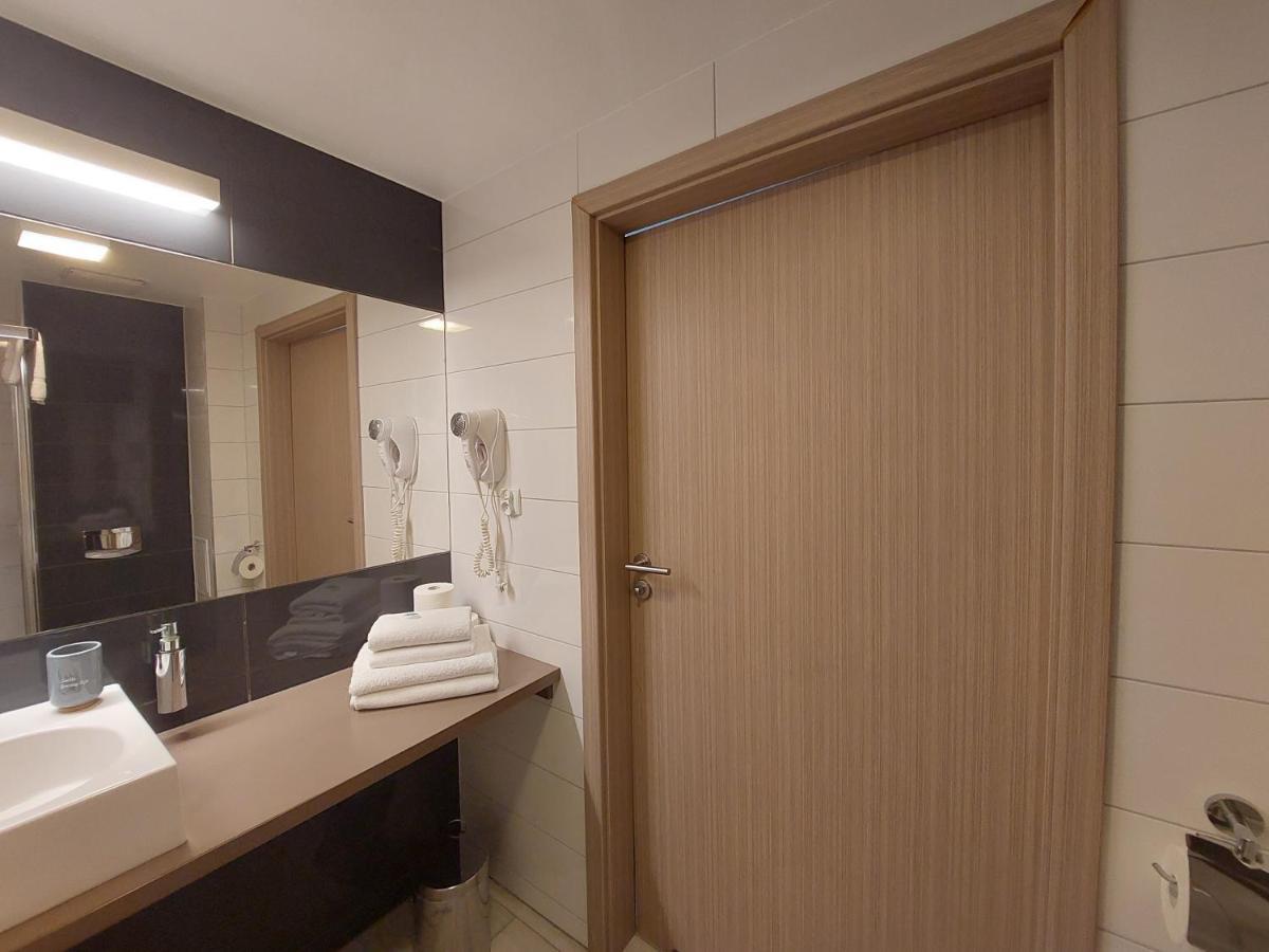 Apartament Sienna Czarna Gora Ischgl 18 Exterior photo
